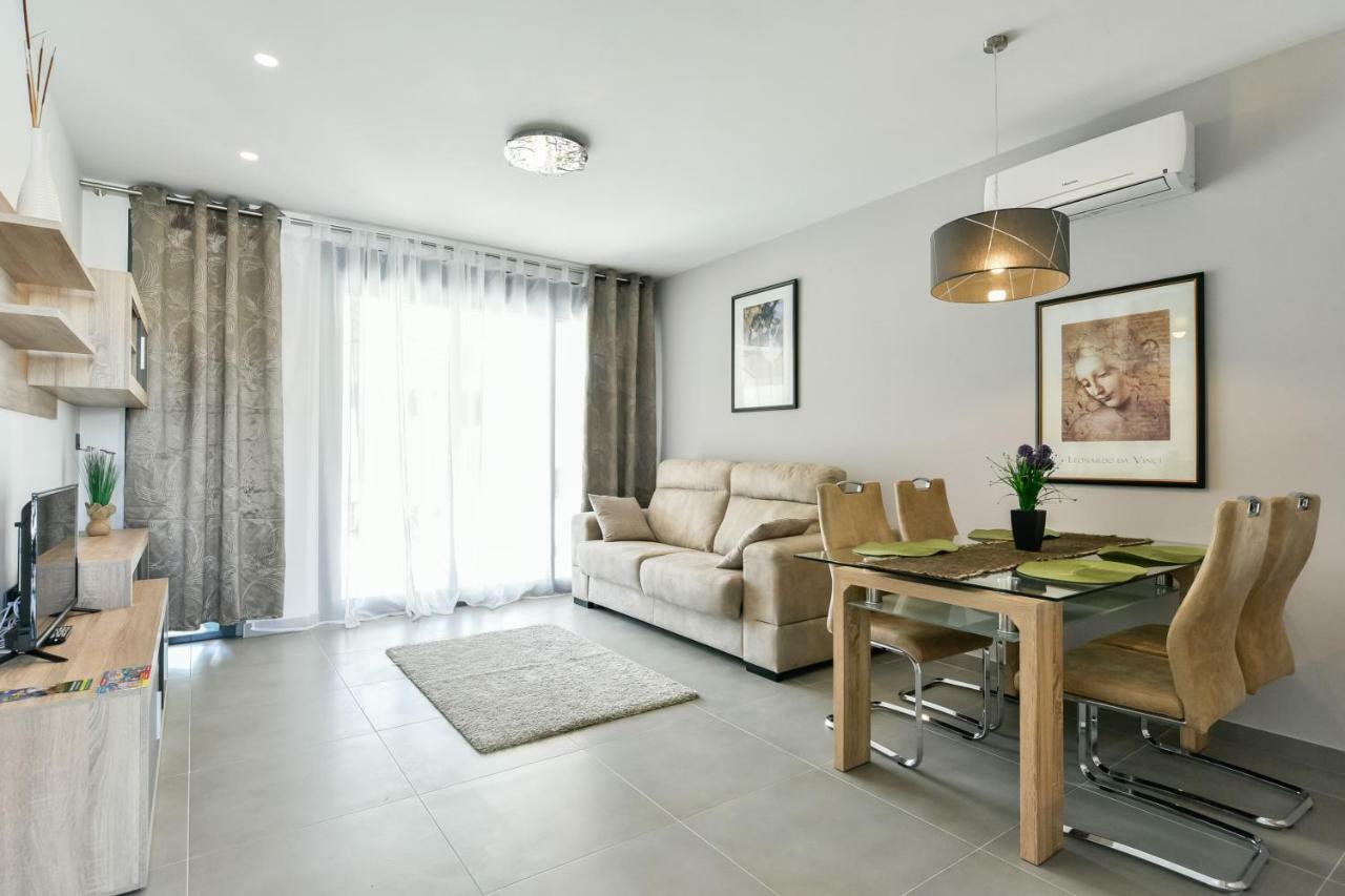 Oasis Beach IX Puntaprima Appartement Torrevieja Buitenkant foto