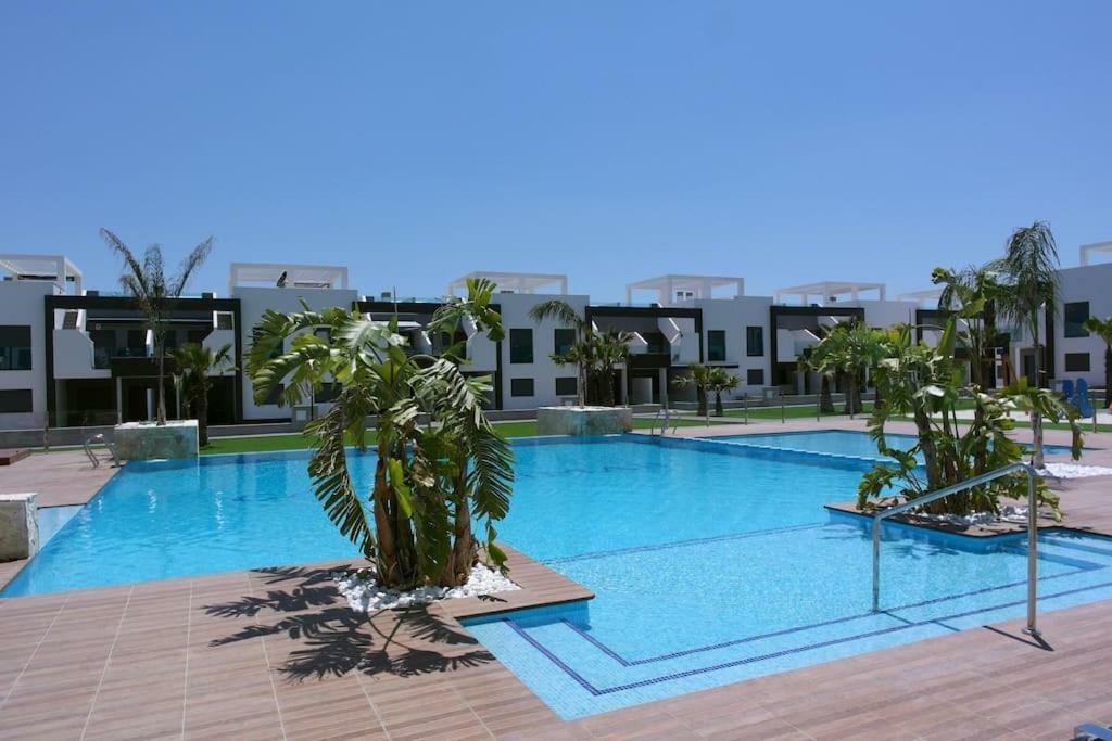 Oasis Beach IX Puntaprima Appartement Torrevieja Buitenkant foto