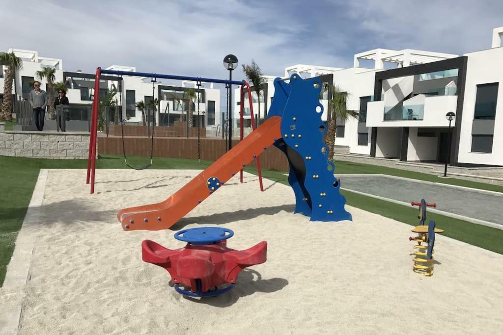 Oasis Beach IX Puntaprima Appartement Torrevieja Buitenkant foto